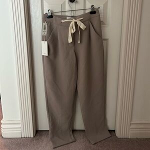 Aritzia Wilfred Pants size 00